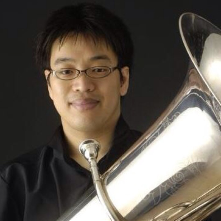 大阪府豊中市の日本センチュリー音響楽団 テューバ奏者 近藤陽一 様