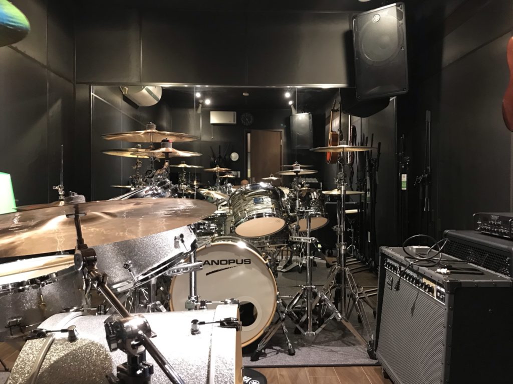 大阪府箕面市　布谷直也様