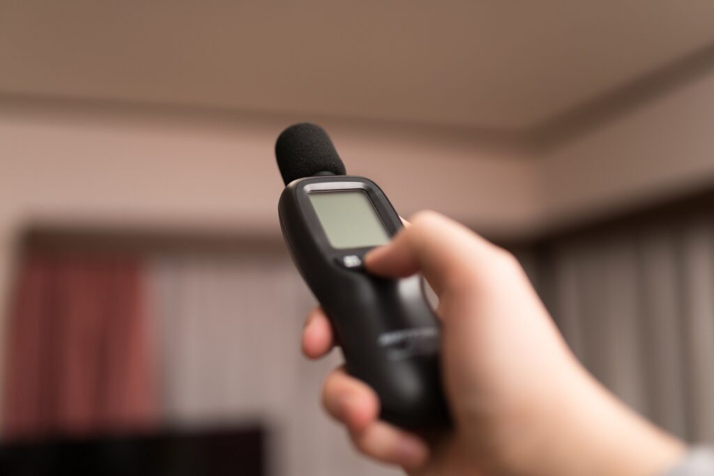 防音工事は費用のみに注目してはダメ！防音に失敗しないためには防音室の性能測定が重要！