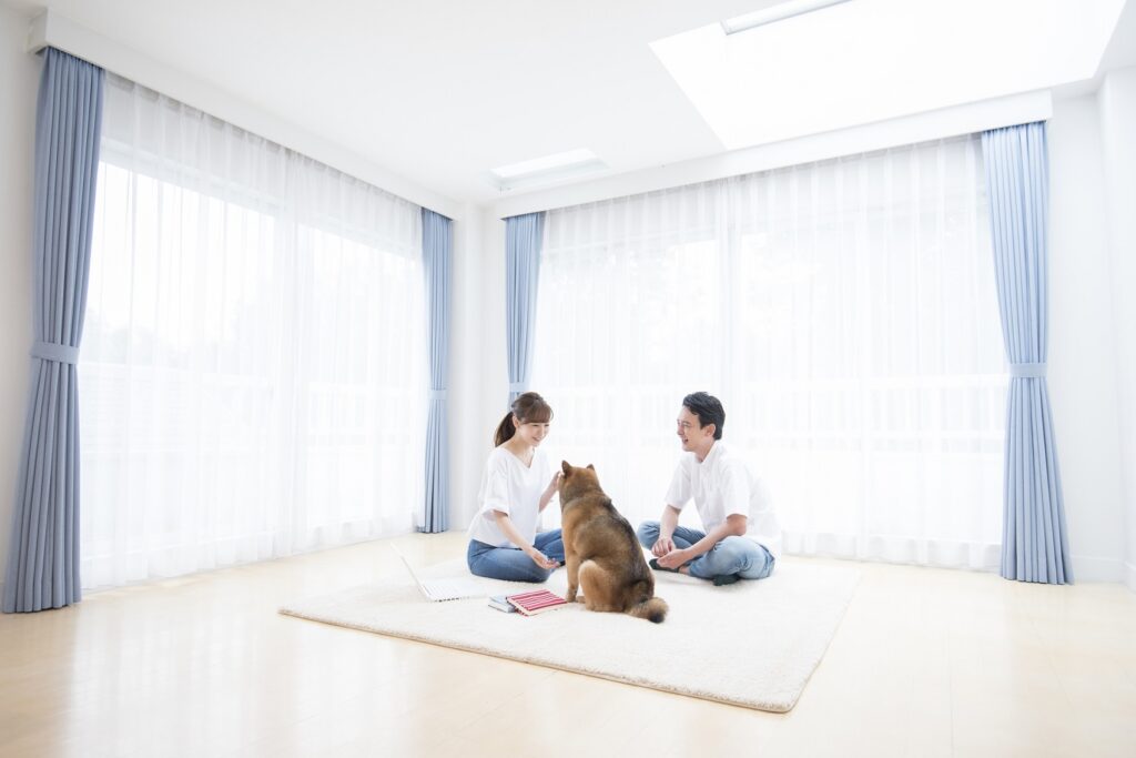 ペットの室内飼いは騒音トラブルの原因になる！戸建てのペット騒音対策をご紹介！