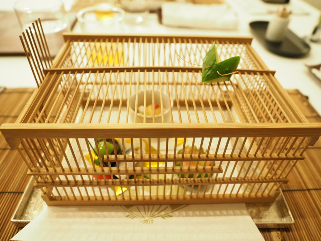 騒音と心地よい音の違いとは？夜の虫の声はうるさいのか